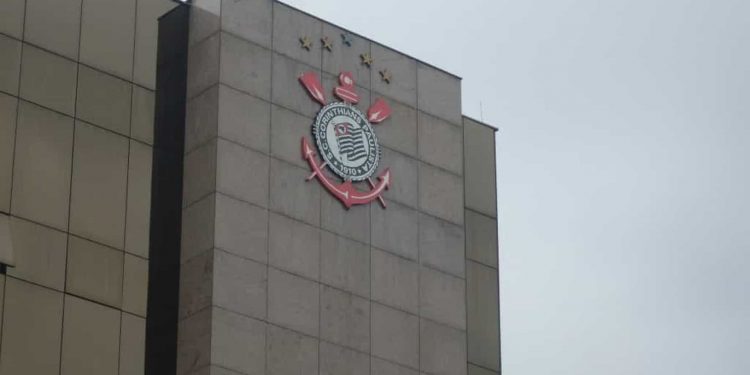 Corinthians descumpre prazo e não publica balanço financeiro