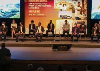 Romeu Zema assina autorização para repasse de R$ 1,5 bilhão aos municípios mineiros