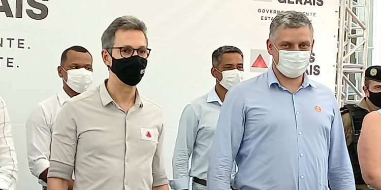 DR. FREDERICO E ROMEU ZEMA, NO ANÚNCIO DE MAIS RECURSOS PARA O HOSPITAL SÃO LOURENÇO.