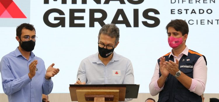 Romeu Zema anuncia melhorias para a Saúde de Barbacena e região