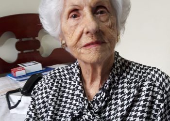 Morre aos 94 anos Helena Resende Faria