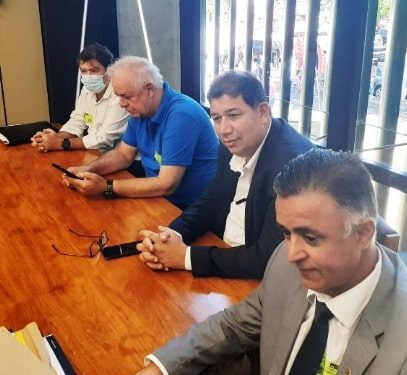 Aécio Neves recebe prefeito e lideranças de São João del-Rei