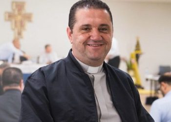 Padre Dirceu Medeiros é nomeado bispo de Camaçari/BA