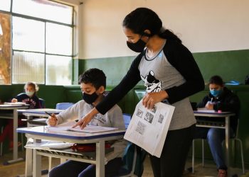 Volta às aulas presenciais não será mais facultativa a partir de 3/11 em Minas Gerais