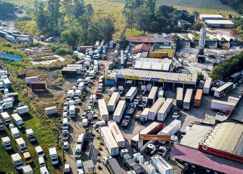 Greve dos caminhoneiros é mantida para 1º de novembro mesmo após auxílio diesel