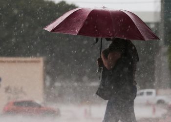 Primeiro fim de semana de outubro é marcado por temporais que devem se estender ao longo da semana em boa parte do país