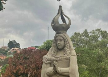 Madredeienses se unem para adquirir imagem de 4 metros de Nossa Senhora