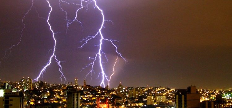 Cemig alerta população sobre cuidados e segurança durante tempestades