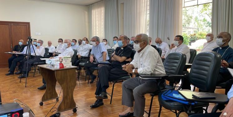 Desafios no ministério na pandemia e Sínodo são temas do 2º dia da Assembleia Regional