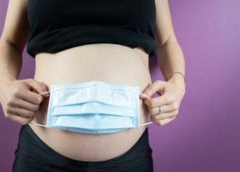 Projeto de lei prevê a antecipação do salário-maternidade para grávidas em home office, durante a pandemia