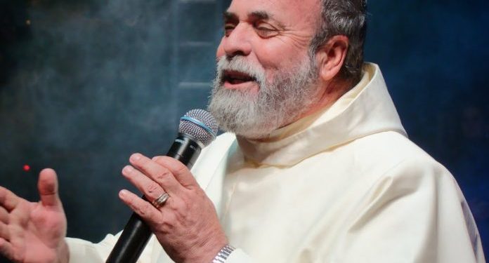 Padre Antônio Maria volta a região para evento em Santa Cruz de Minas