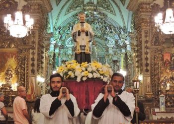 Associação de Coroinhas celebra 50 anos de fundação com festa ao padroeiro