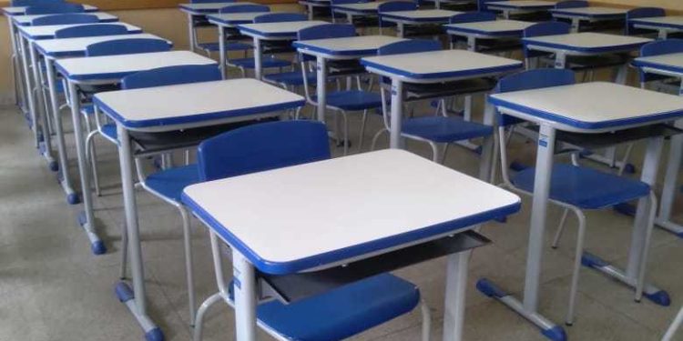 Escolas estaduais iniciarão ano letivo com mobiliários e equipamentos novos