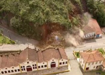 Morro da Forca desmorona, em Ouro Preto, e destrói casarões no centro histórico (Acompanhe vídeo)