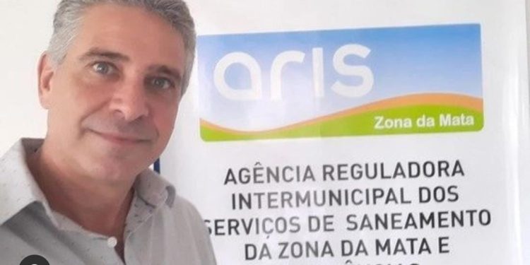 Mulher morre em acidente. Ex-prefeito fica ferido