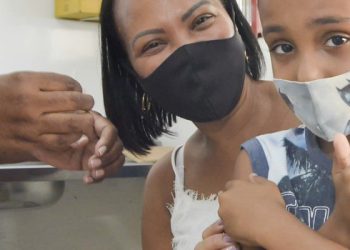 Minas acelera vacinação infantil contra a covid