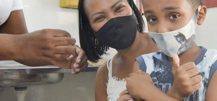 Minas acelera vacinação infantil contra a covid