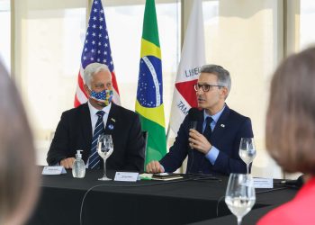 Governo de Minas firma acordo para estreitar relações com os Estados Unidos