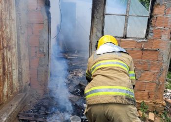 Incêndio em barraco na Zona Rural