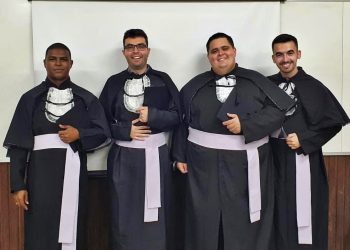 Colação de Grau marca a conclusão de seminaristas no curso de Filosofia