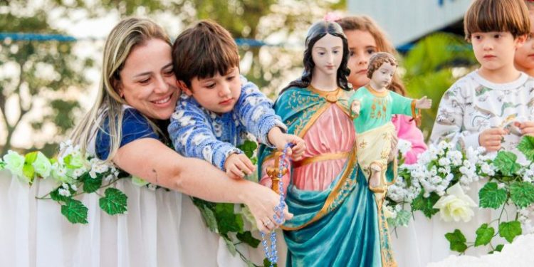 Paróquia São João Bosco festeja Nossa Senhora