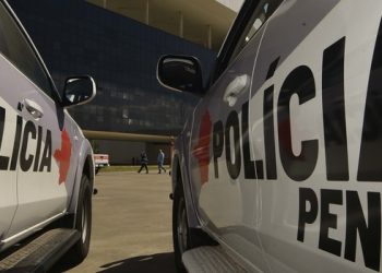 Governador entrega 45 viaturas-cela para o sistema prisional