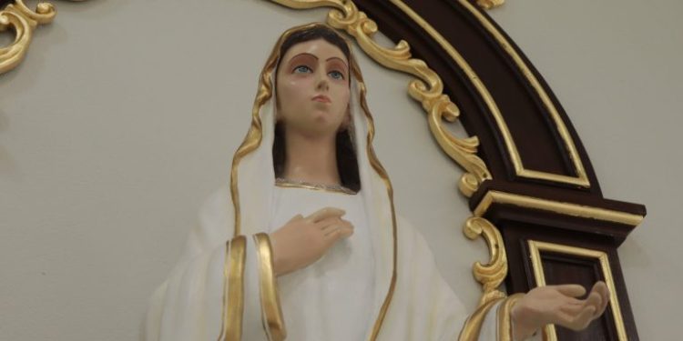 Comunidade festeja Rainha da Paz em São João del-Rei