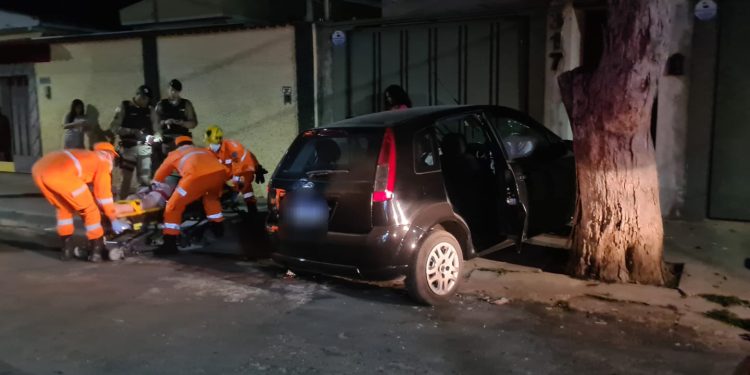 COLISÃO DE AUTOMÓVEL