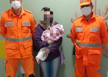Bebê engasgado em ônibus é salvo pelos Bombeiros de Conselheiro Lafaiete