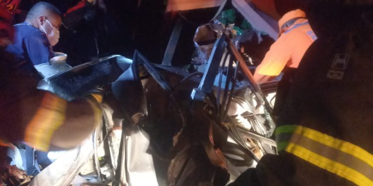 Corpo de Bombeiros Militar atendem colisão envolvendo três veículos
