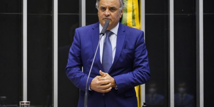 ENTREVISTA com o Deputado Federal Aécio Neves