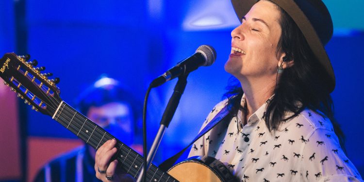Violeiras da nova geração se unem para mostra musical