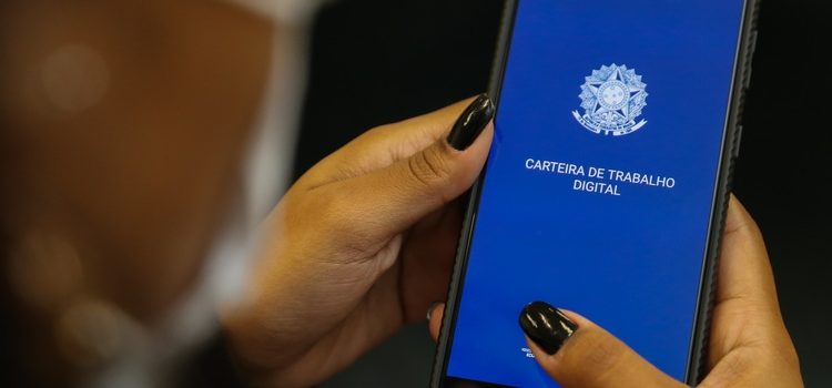 Minas alcança a marca de criação de 618,8 mil empregos com carteira assinada