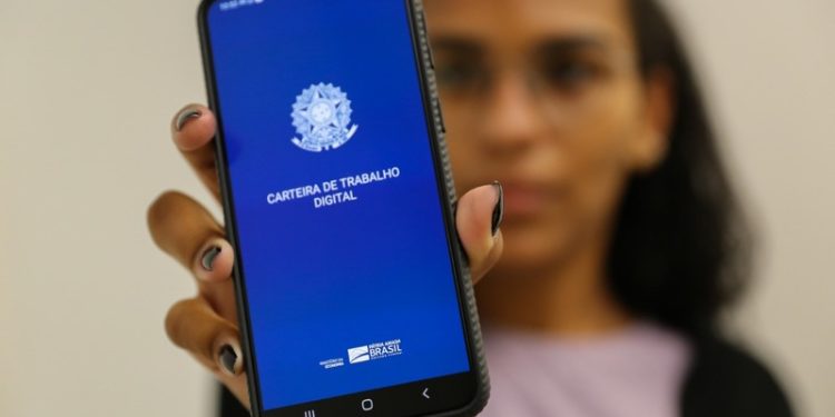 Minas tem mais de 12,8 mil vagas de emprego em postos do Sine