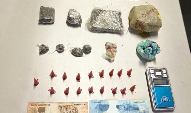 Após mandado de busca e apreensão, homem é preso com drogas na sua casa no Residencial Dom Lucas em SJDR