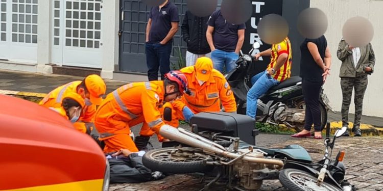 COLISÃO ENTRE MOTO E CARRO