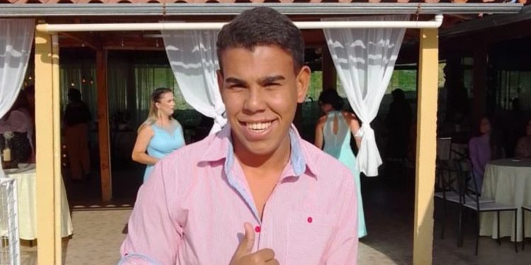 Família desesperada procura Gabriel Henrique.