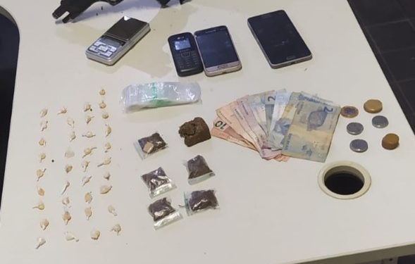 Menor de idade é apreendido por tráfico de drogas.