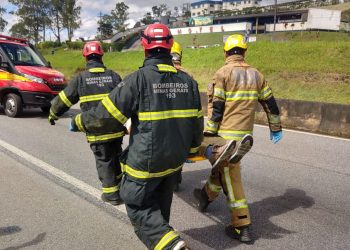 Bombeiros de Barbacena realizam simulado para testar e aprimorar a capacidade de resposta a acidentes com múltiplas vítimas.