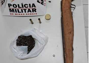 Em São Tiago, homem é preso por porte ilegal de armas.