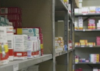 Municípios enfrentam dificuldades com o desabastecimento de remédios em farmácias