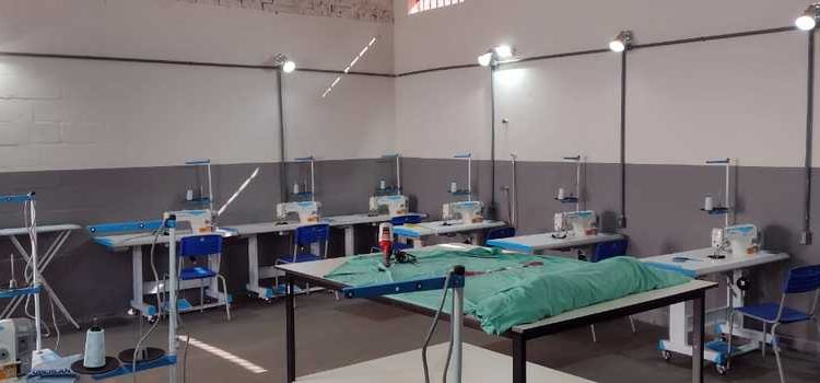 Segurança Pública firma parceria para produção de absorventes e aventais hospitalares em Uberlândia