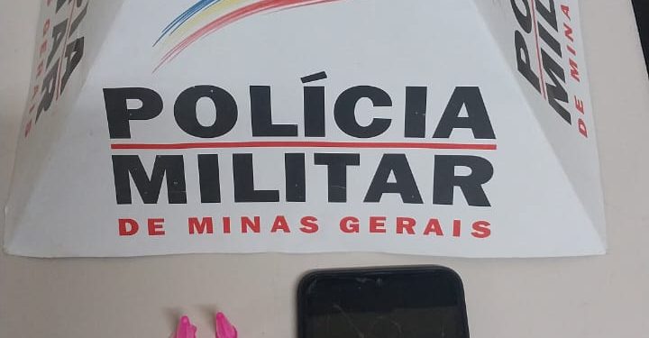Homem é preso após vender drogas em estabelecimento comercial