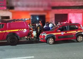 Bombeiros combatem incêndio em loja de roupas na Avenida Leite de Castro