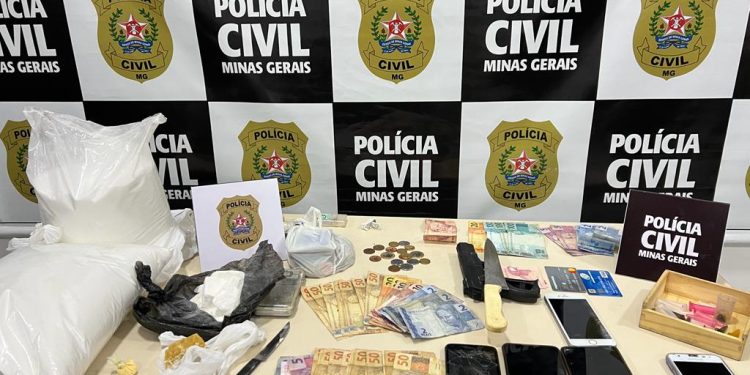 OPERAÇÃO WINDOW: PCMG prende 6 pessoas por tráfico de drogas em Santos Dumont