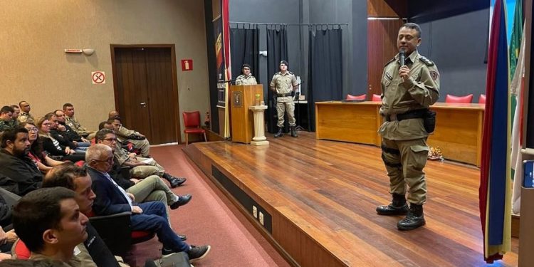38º BPM REALIZA PALESTRA SOBRE POLICIAMENTO TURÍSTICO