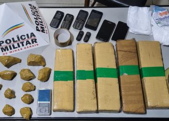 Após denúncia de tráfico de drogas, policiais militares encontram drogas em apartamento. Autor ainda não foi encontrado
