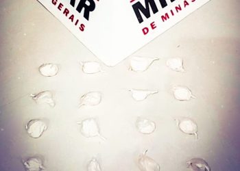 Dois menores foram apreendidos por tráfico de drogas em Santa Cruz de Minas.