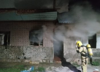 Incêndio em residência no bairro São Geraldo, na rua Urbano Ribeiro de Carvalho.
