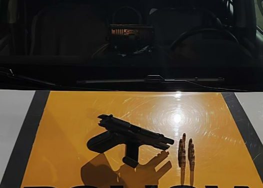 PMRv prende homem por porte ilegal de arma de fogo na BR-265 em São João del-Rei